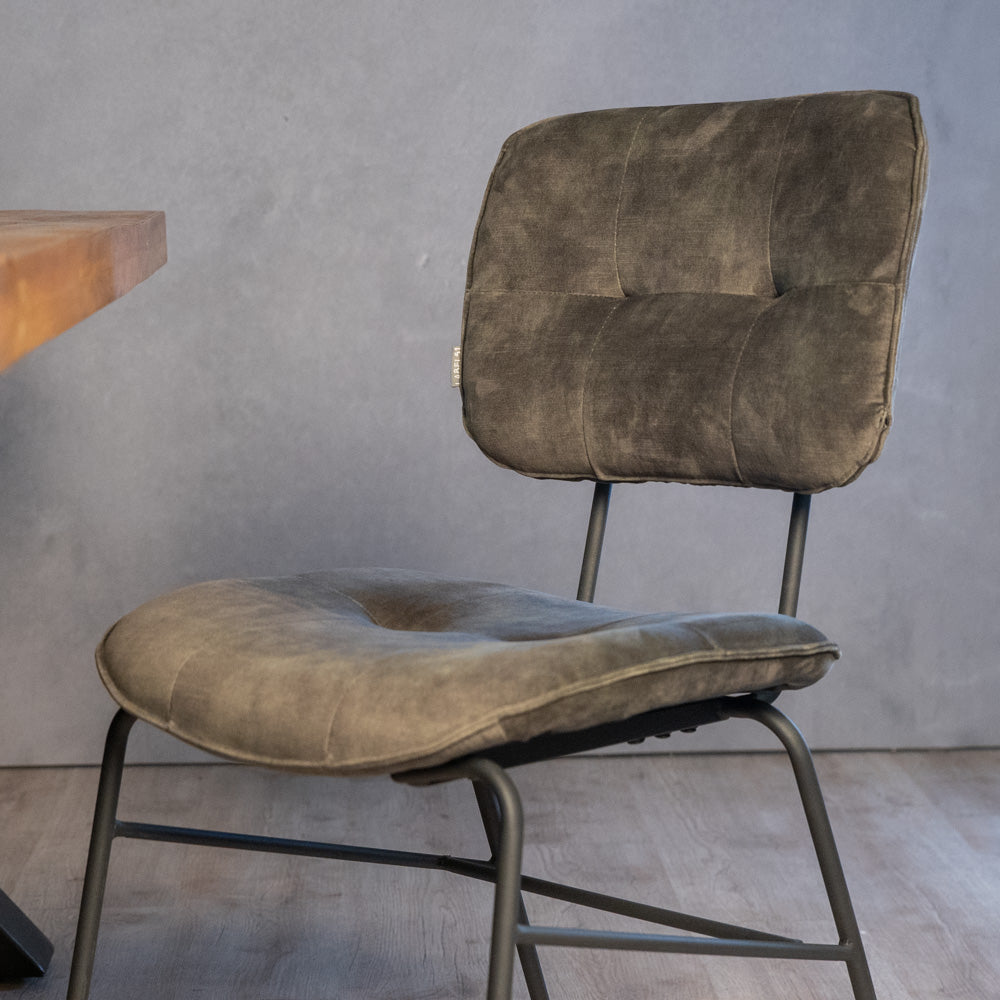 Eetkamerstoel Dez Hunter | Magazijn leegverkoop
