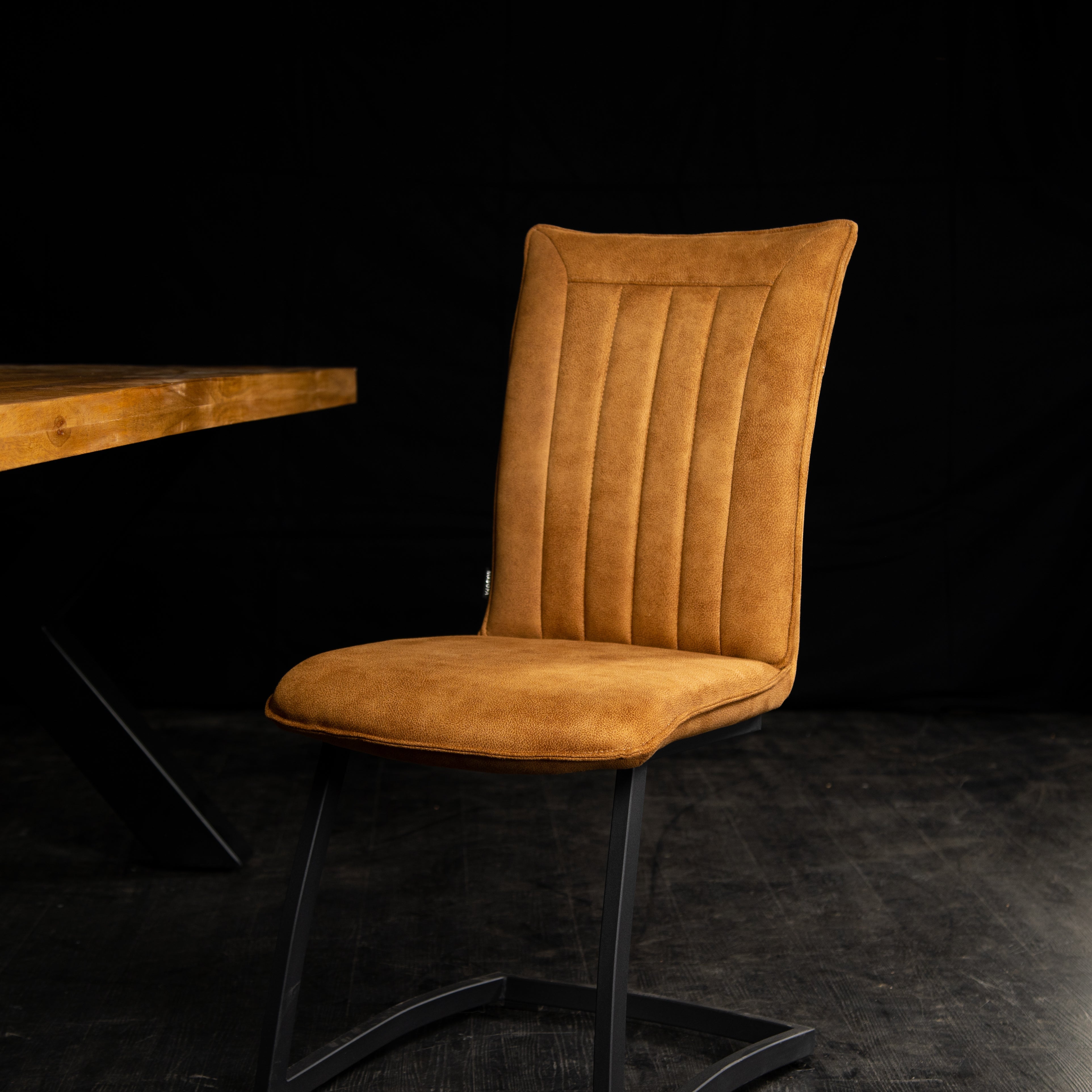 Eetkamerstoel Amara Cognac | Magazijn leegverkoop