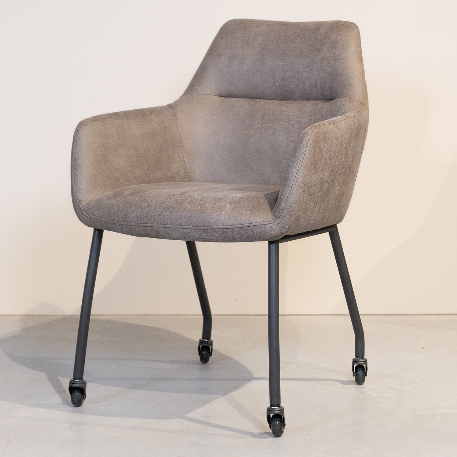 Eetkamerstoel Lenny | Taupe | Magazijn leegverkoop