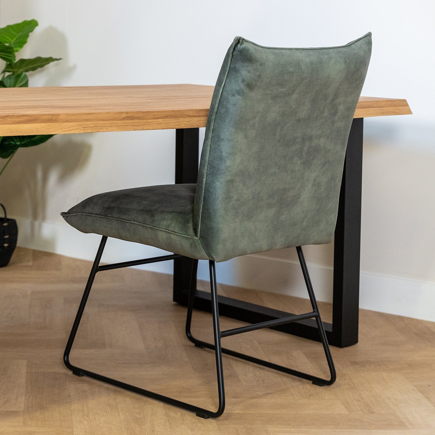 Eetkamerstoel Ivo Adore | Hunter | Magazijn leegverkoop