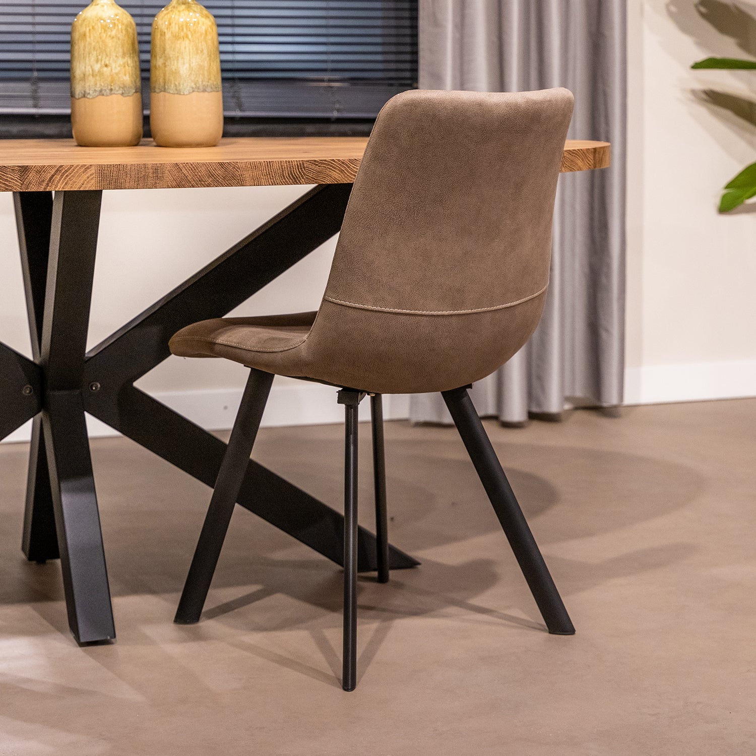 Eetkamerstoel Pluto | Luxor Thyme | Magazijn leegverkoop