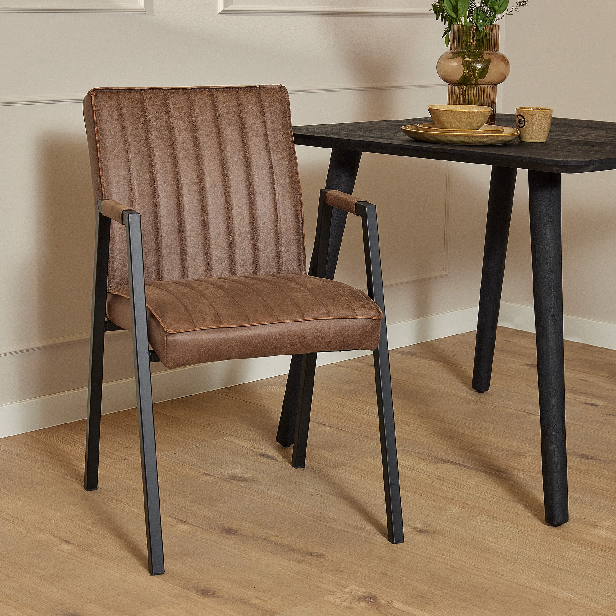 Eetkamerstoel Tivoli met arm | Brown