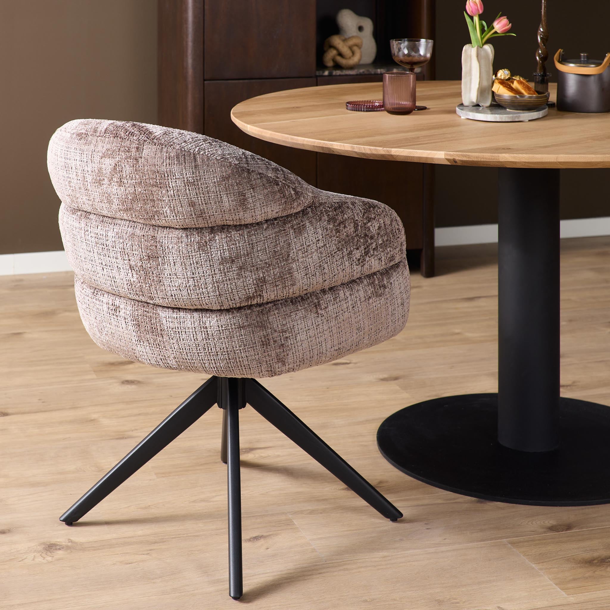 Eetkamerstoel Bella | Clay Cremona | Onderstel Black
