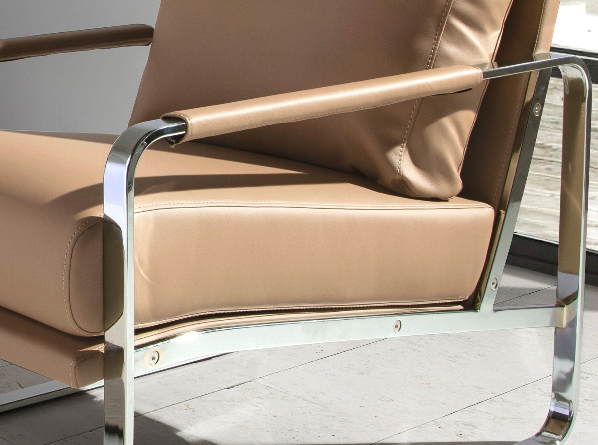 Japandi Fauteuil Sandika ™ ~ Bruin