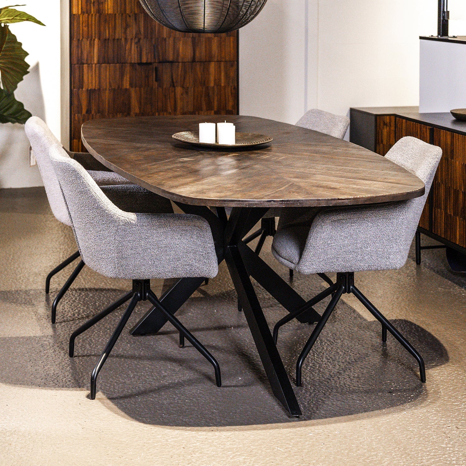 Eettafel Silvi | Bruin Mangohout